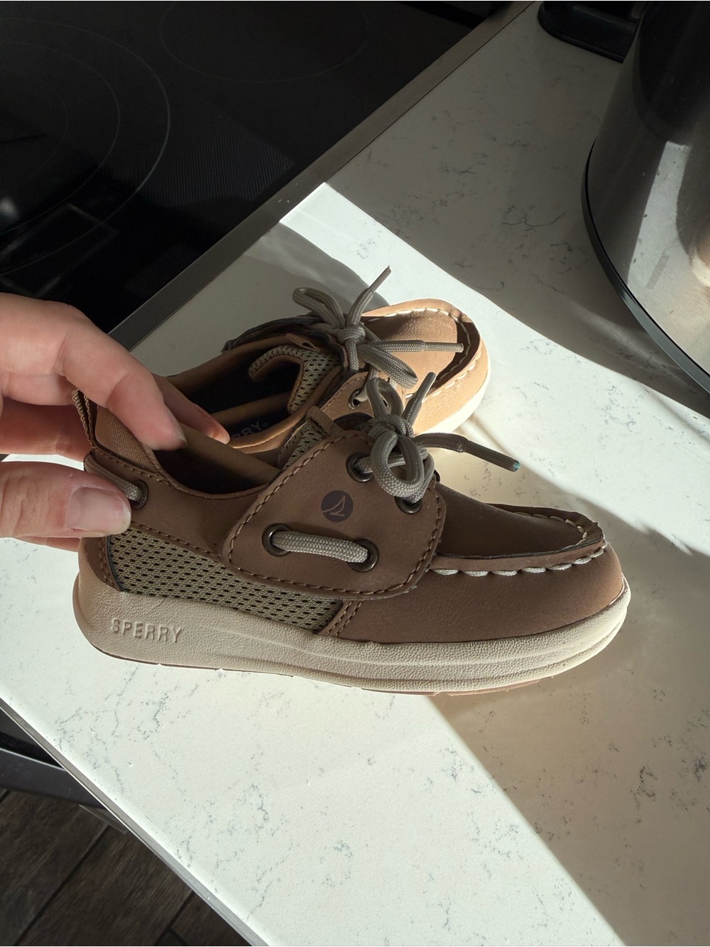 NWOT Sperry Kids Tan Brown Boat Shoes with Cream Soles